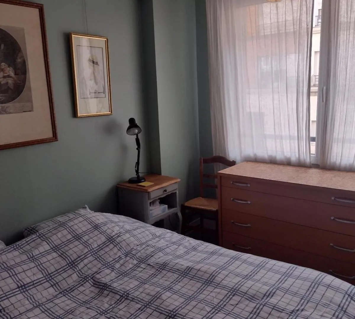 Appartamento Bright Pied-A-Terre Eiffel Tower 4 People Parigi